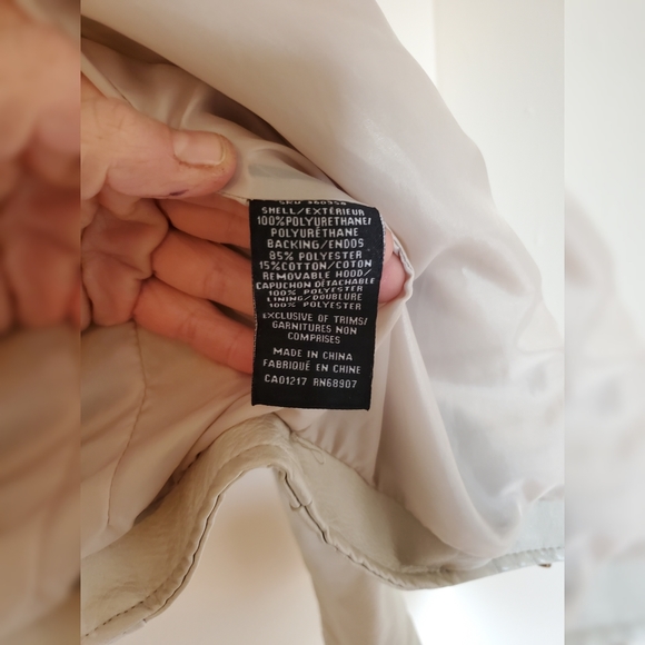 Beige leather jacket. - Picture 4 of 6